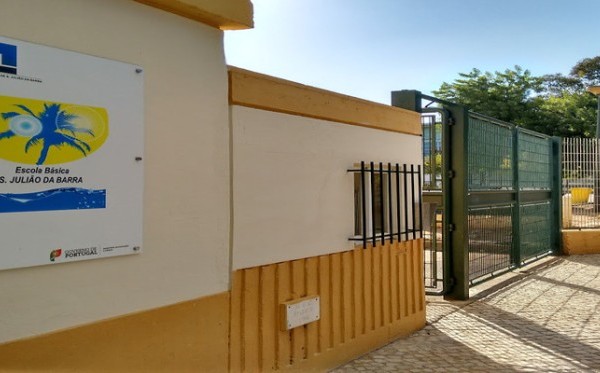 Escola Básica de S.Julião da Barra - Projeto de arquitetura e especialidades